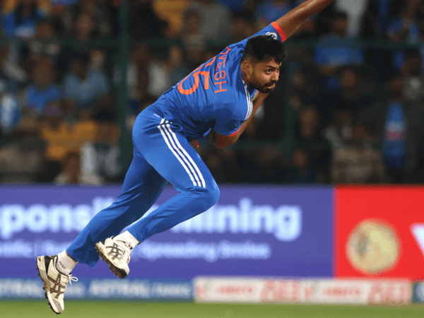 india-squad-update-mohammed-shami-replaced-by-avesh-khan-new-years-test-sa-vs-ind.Click to read full article.