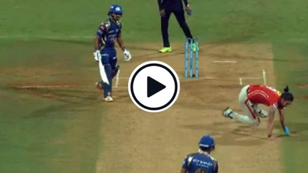 watch-newly-born-giraffe-ishant-sharma-keeps-falling-over-in-his-follow-through.Click to read full article.