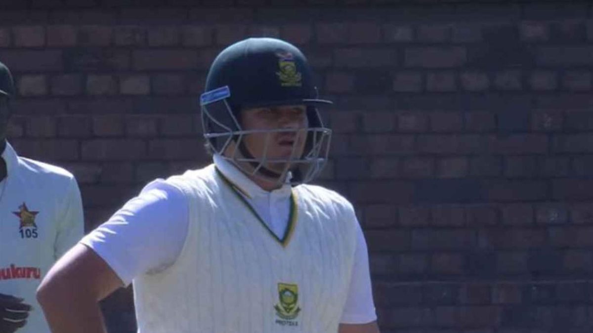 Pretorius scores a century on Test debut