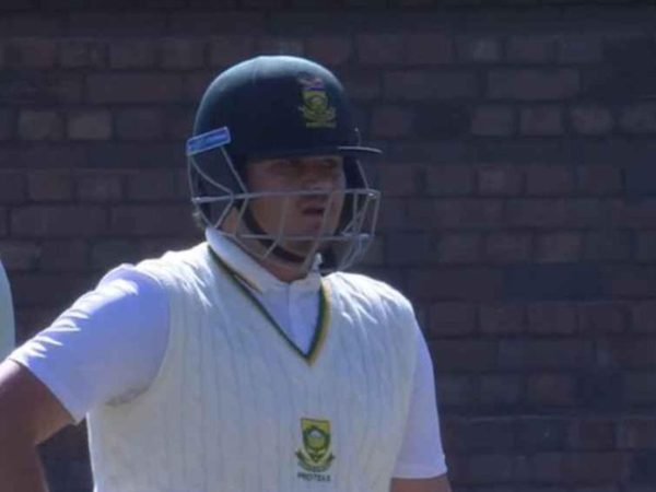 youve-got-to-walk-for-that-surely-south-africa-teenage-debut-centurion-lhuan-dre-pretorius-sledged-controversial-reprieve-non-drs-test.Click to read full article.