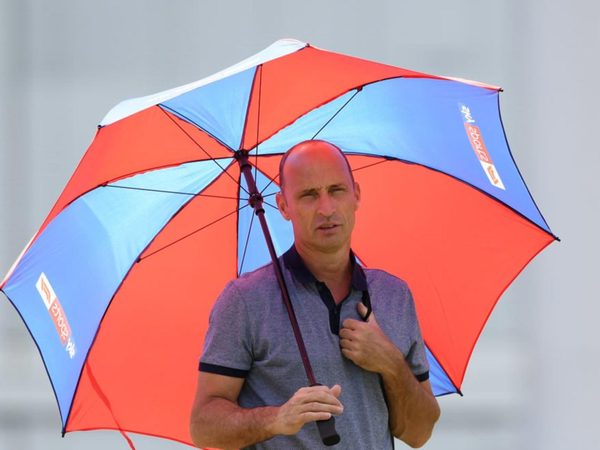 plunkett-willey-looking-shoulder-archer-nasser-hussain.Click to read full article.