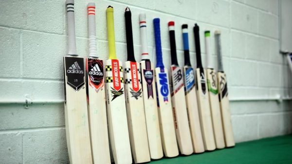 top-six-tips-selecting-right-cricket-bat.Click to read full article.