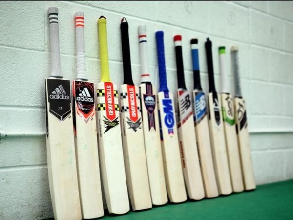top-six-tips-selecting-right-cricket-bat.Click to read full article.