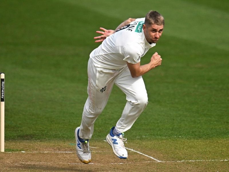 discarded-england-pacer-takes-match-turning-championship-six-for.Click to read full article.