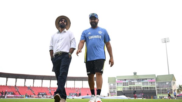 dinesh-karthik-not-all-senior-players-can-get-a-happy-ending-amid-rohit-sharmas-retirement-rumours.Click to read full article.