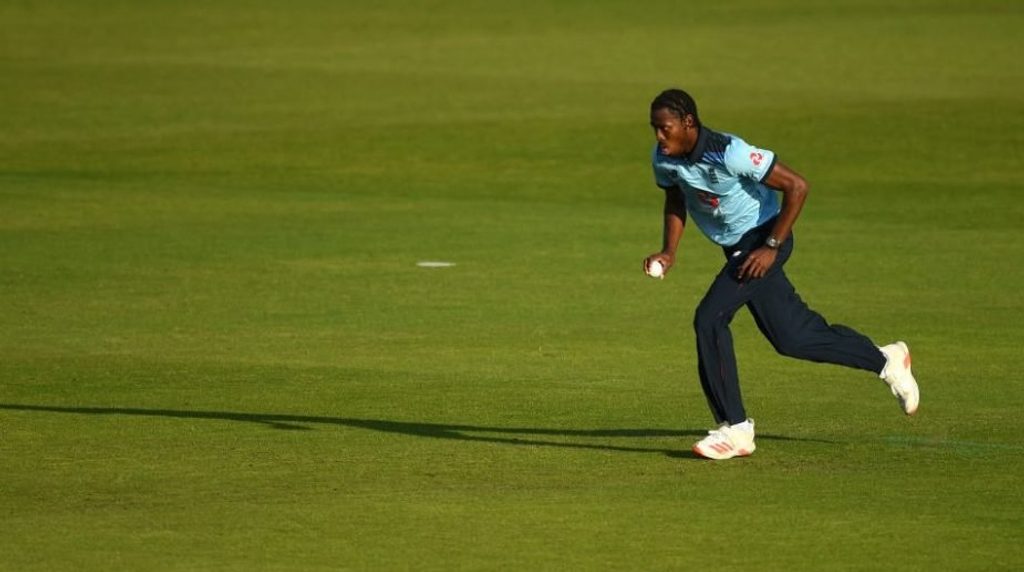 Jofra Archer bowls the spell of the summer as Joe Root watches on