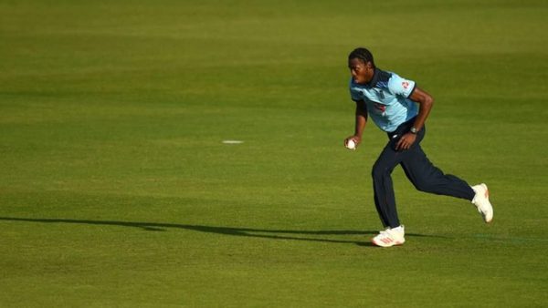 jofra-archer-bowls-the-spell-of-the-summer-as-joe-root-watches-on.Click to read full article.