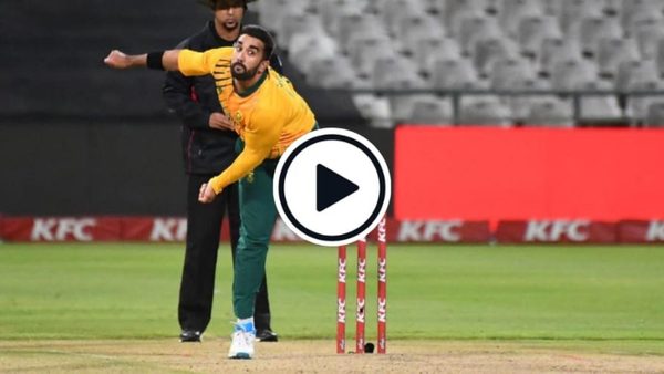 watch-tabraiz-shamsis-run-up-gimmick-that-is-similar-to-andre-russells-ipl-one.Click to read full article.