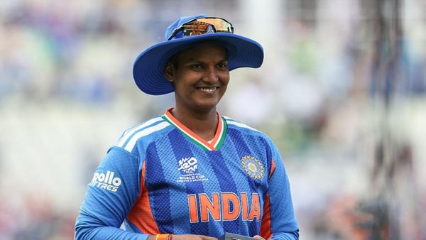 8-14-in-three-matches-india-spinner-deepti-sharma-overtakes-pakistan-record-breaker-t20i-rankings-amid-stunning-asia-cup-form.Click to read full article.