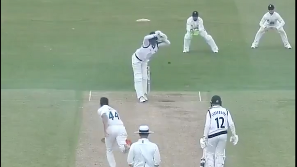 watch-yorkshire-batsman-walks-for-an-lbw-before-umpire-raises-finger.Click to read full article.