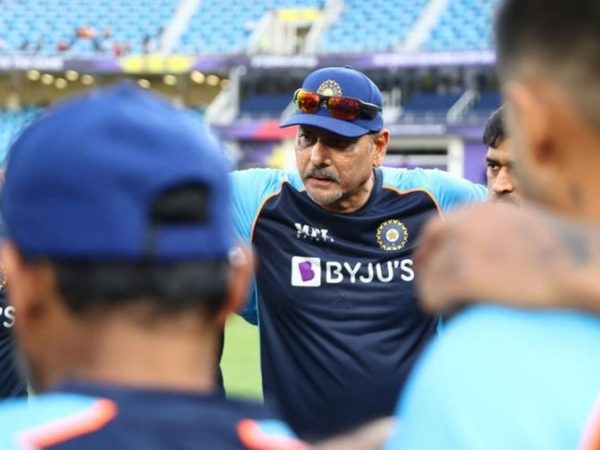 even-in-anticlimatic-finish-emotional-coach-ravi-shastri-walks-off-with-head-held-high.Click to read full article.