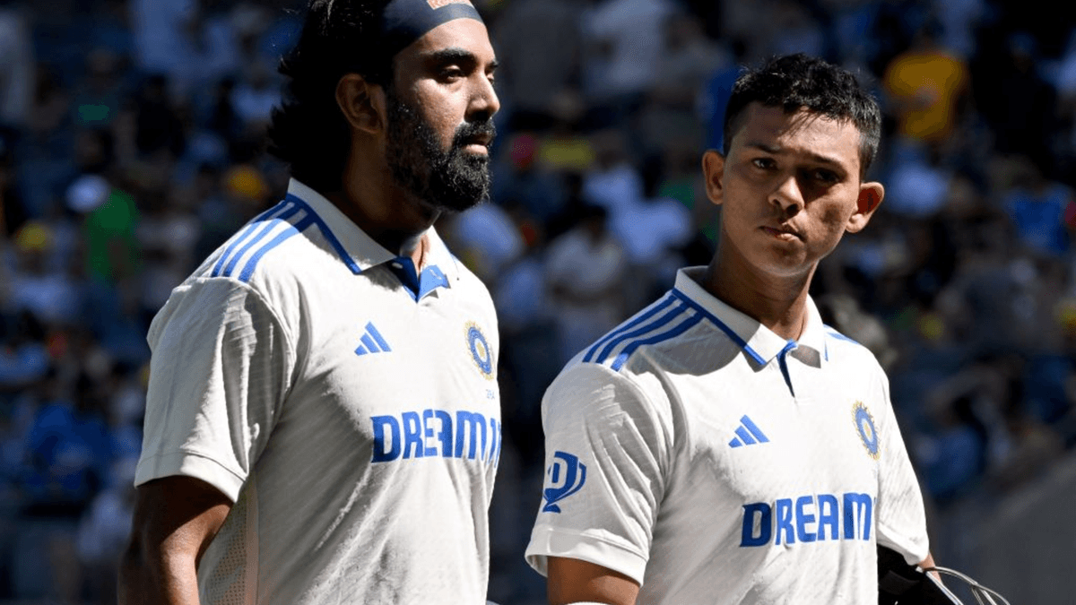 KL Rahul and Yashasvi Jaiswal walk back