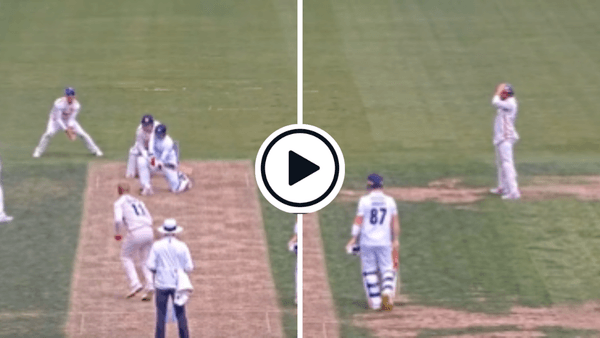 watch-mohammad-abbas-reverse-hoicks-simon-harmer-for-ridiculous-first-ball-four-in-county-championship.Click to read full article.