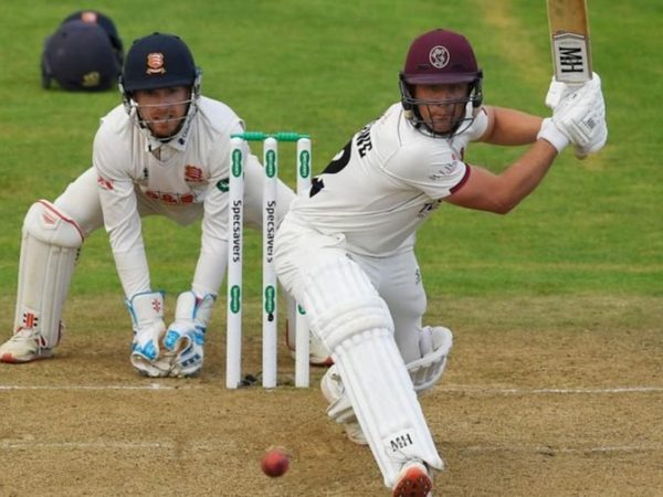 van-der-merwe-leach-10th-wicket-partnership-gives-somerset-hope.Click to read full article.