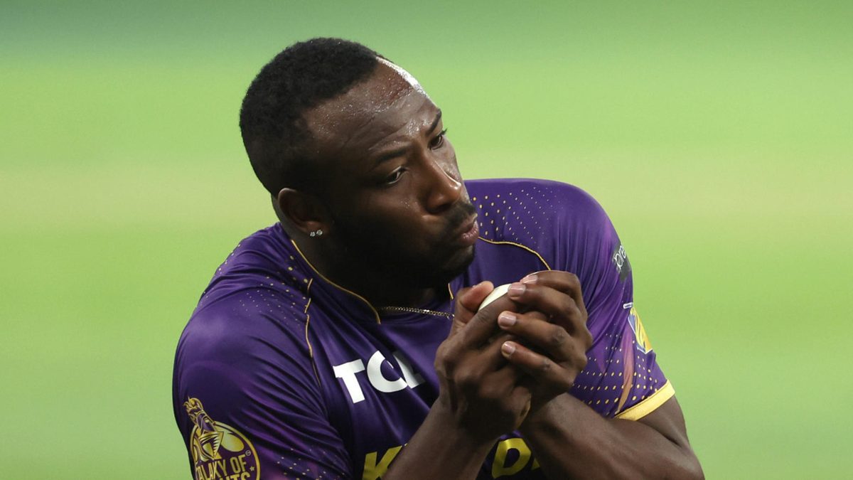 Andre Russell of Abu Dhabi Knight Riders takes a catch to dismiss Sikandar Raza of Dubai Capitals during the DP World ILT20 2023 match between Dubai Capitals and Abu Dhabi Knight Riders at Dubai International Stadium on January 13, 2023 in Dubai, United Arab Emirates