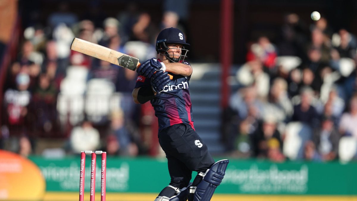 Ben Curran of Northamptonshire Steelbacks pulls the ball to the boundary during the Vitality T20 Blast match between Northamptonshire Steelbacks and Leicestershire Foxes at The County Ground on June 01, 2022 in Northampton, England