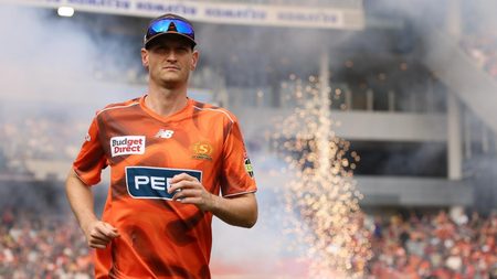 who-is-david-payne-35-year-old-england-one-cap-wonder-picked-up-by-srh-for-ipl-2026.Click to read full article.