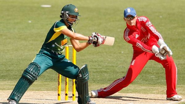 wicketkeeping-coaching-standing-up-taking-stumpings-with-sarah-taylor.Click to read full article.