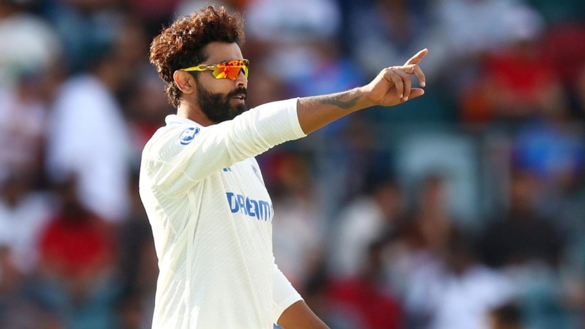 India have changed their bowling attack for the third time in a row, picking Ravindra Jadeja for the Brisbane Test.