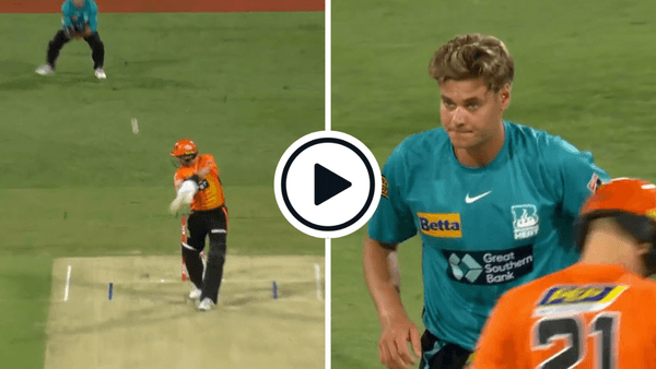 spencer-johnson-brisbane-heat-big-bash-league-2022-23-debut-brett-lee.Click to read full article.