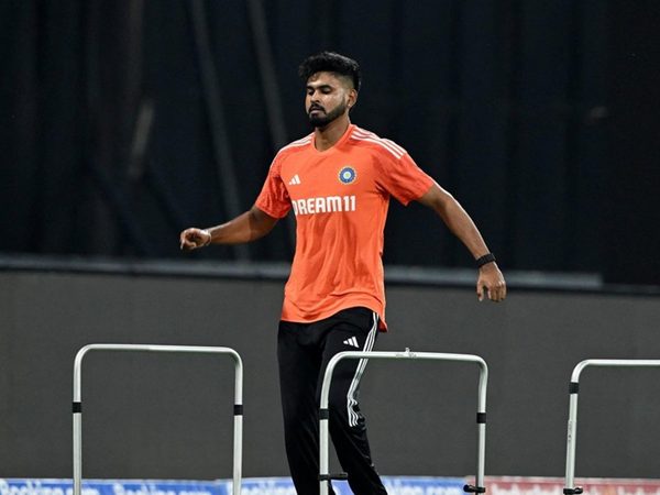 ind-vs-eng-shreyas-iyer-gives-india-injury-scare-leaves-nets-in-pain-after-blow-to-wrist.Click to read full article.