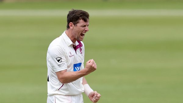 star-new-zealand-quick-ruled-out-of-early-county-championship-rounds-by-knee-injury.Click to read full article.