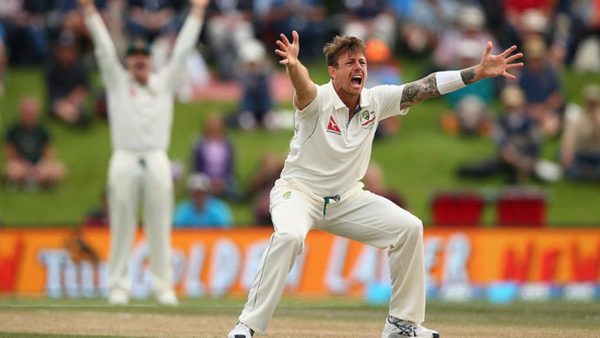 pattinson-eyes-ashes-spot.Click to read full article.