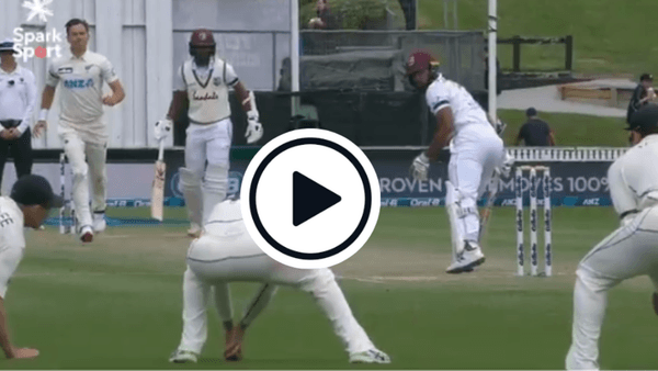 watch-daylight-robbery-slip-catch-causes-controversy-in-nz-wi-test.Click to read full article.