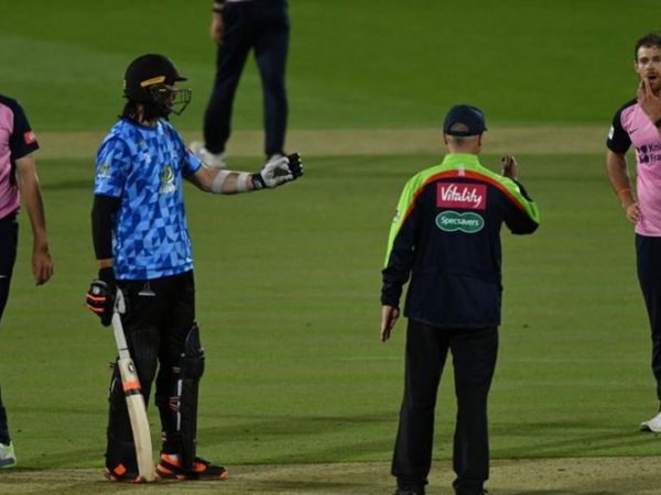 no-ball-call-really-weird-umpiring-decision-bizarre-downs-middlesex-against-sussex-in-t20-blast.Click to read full article.