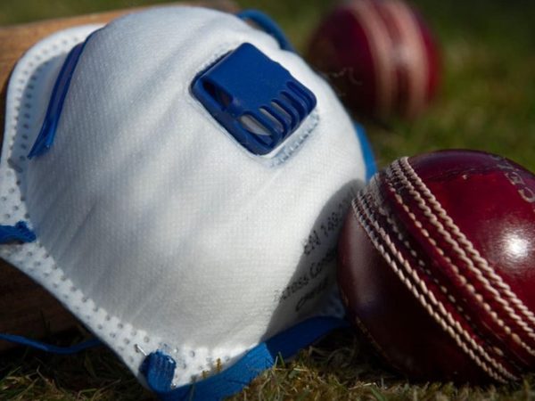 icc-offers-ball-shining-advice-no-saliva-use-sweat-instead.Click to read full article.