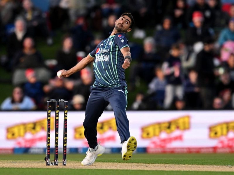 4-0-71-0-discarded-pakistan-speedster-concedes-most-expensive-spell-in-lpl-history.Click to read full article.