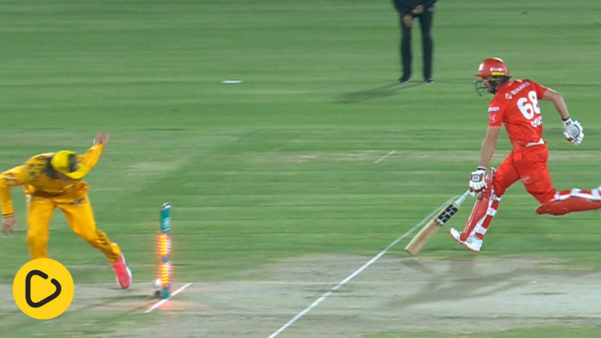 A comical fielding mix-up followed by a brilliant bare-handed flick by Tom Kohler-Cadmore led to USA batter Andries Gous being run out for a duck in Monday's (April 14) PSL 2025 clash between Islamabad United and Peshawar Zalmi