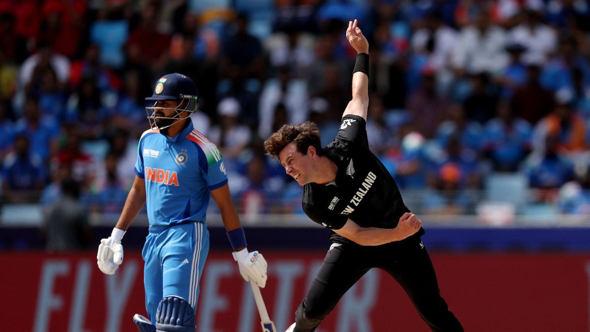 Matt Henry of New Zealand bowls during the ICC Champions Trophy 2025 match between New Zealand and India at Dubai International Cricket Stadium on March 02, 2025 in Dubai, United Arab Emirates
