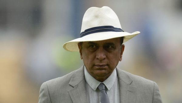 umpire-signals-dead-ball-after-kl-rahul-backs-off-late.Click to read full article.