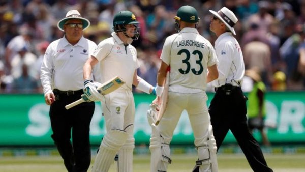 stev-smith-fumes-at-umpire-nigel-llong-over-dead-ball-call.Click to read full article.