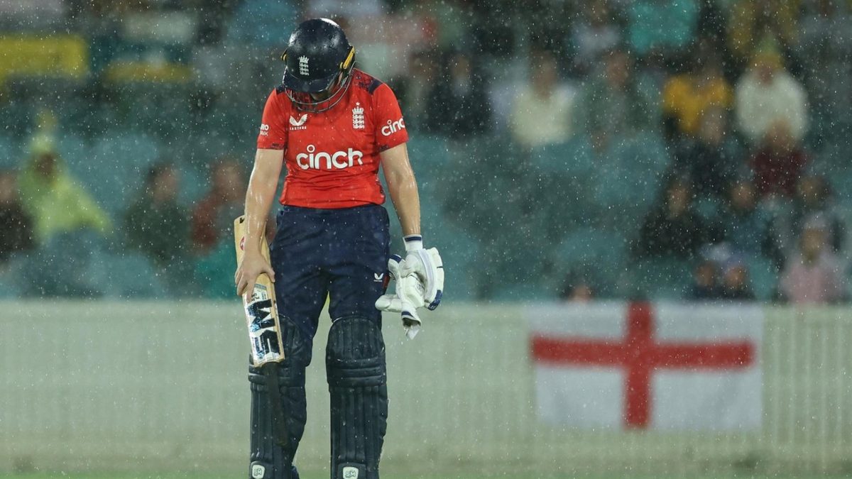 Heather Knight during the second Ashes T20I