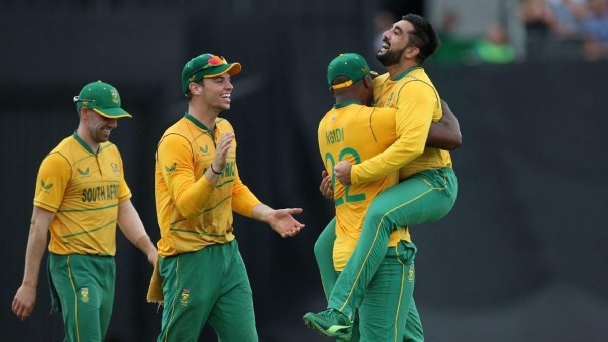 South Africa have added two experienced internationals to their squad for the first ODI of their tri-series against New Zealand and Pakistan.