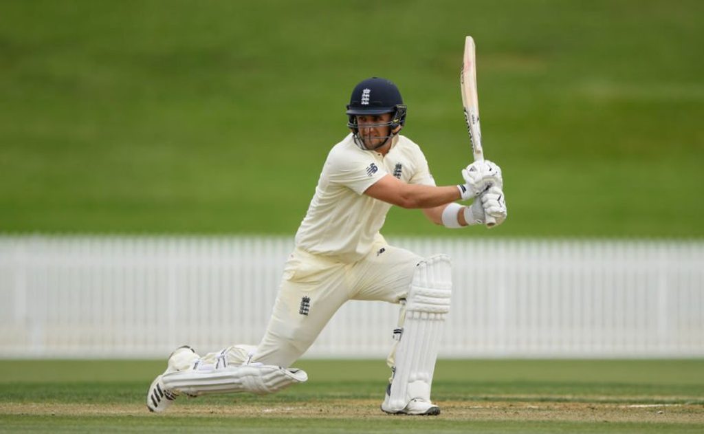 Livingstone impresses as England struggle with the bat in warm-up match