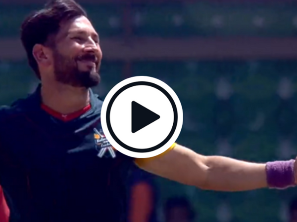 watch-yasir-shah-bowls-batter-with-dream-leg-spinner-s-delivery-to-complete-match-winning-four-for-in-pakistan-cup-final.Click to read full article.