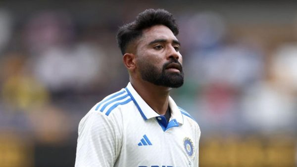 mohammed-siraj-walks-off-injured-mid-over-on-second-morning-of-gabba-test.Click to read full article.