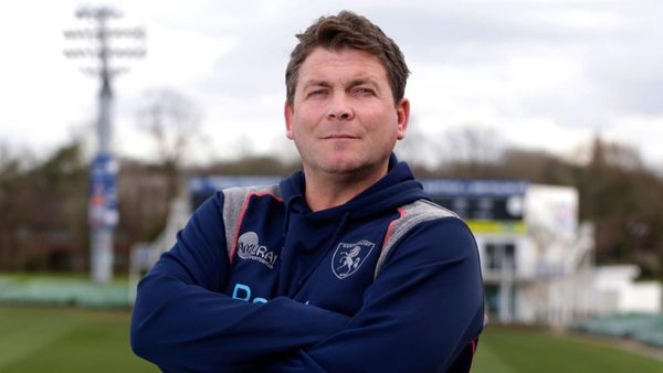 watch-kent-coach-on-division-one-challenge-renshaw-the-hundred.Click to read full article.