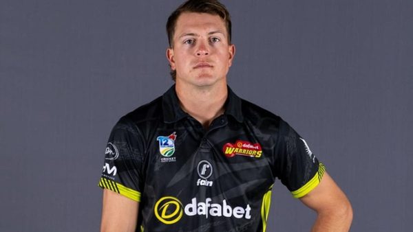 247-in-88-balls-sa20-batter-matt-de-villiers-hits-six-sixes-in-an-over-en-route-to-whirlwind-england-club-cricket-blitz.Click to read full article.
