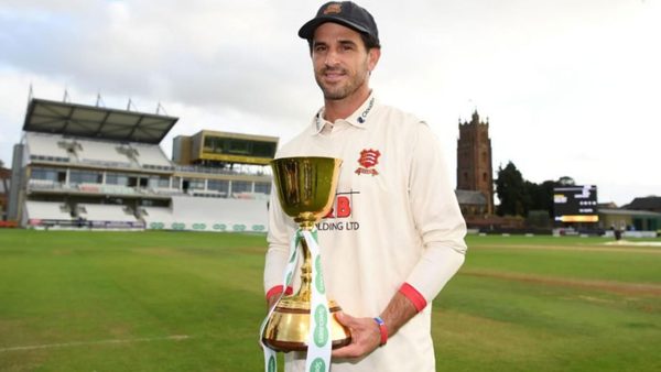 ryan-ten-doeschate-steps-down-as-essex-captain.Click to read full article.