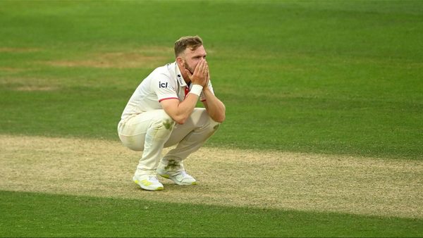 lancashire-and-essex-break-the-wrong-sort-of-records-in-ridiculous-low-scoring-county-championship-game.Click to read full article.