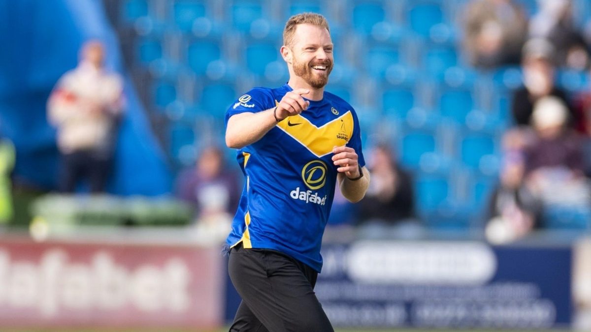 Australian fast bowler Nathan McAndrew starred with the ball for Sussex against Glamorgan last night (June 14), for the second time in the space of a week.