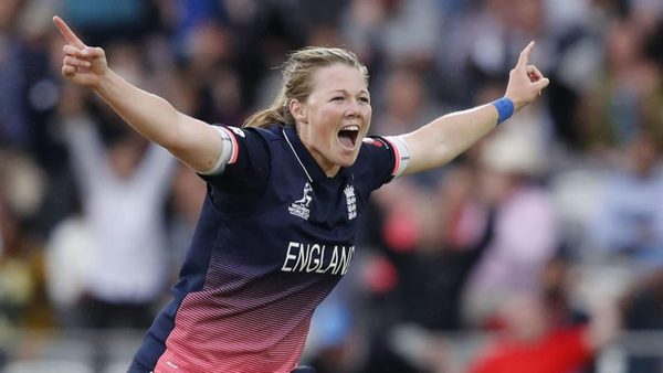 anya-shrubsole-first-woman-on-wisden-cover.Click to read full article.