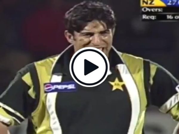 watch-wasim-akrams-brilliance-in-reverse-swinging-the-old-ball-in-an-odi-from-2001.Click to read full article.