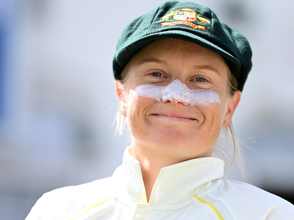 busted-fingers-and-poor-form-be-damned-alyssa-healy-etches-her-name-among-australias-grittiest-captains.Click to read full article.