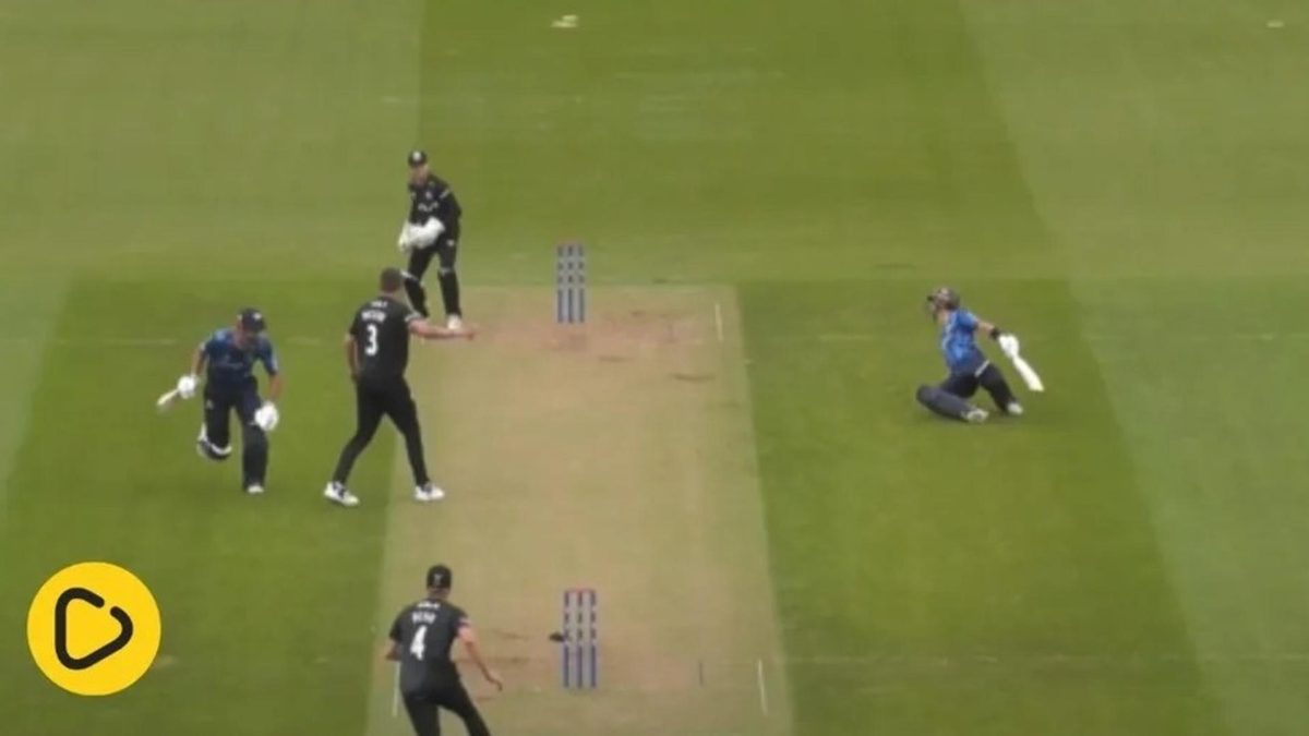 Surrey miss run out