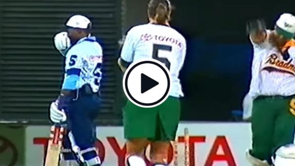 watch-australia-cricketer-zoe-goss-dismisses-brian-lara-twice-in-one-ball-in-a-charity-game-in-1994.Click to read full article.